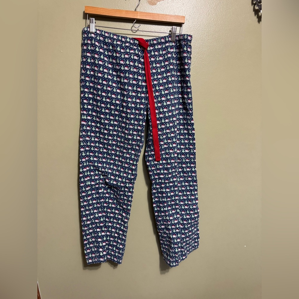 Vineyard Vines Men's Flannel Lounge Pants "Tree Farm Whale"‎ pattern, size S